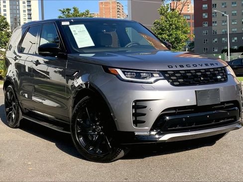 Certified 2025 Land Rover Discovery Dynamic SE AWD/4WD image 2
