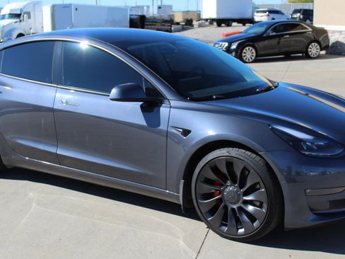 Used 2021 Tesla Model 3 Performance image 19