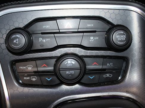 Used 2016 Dodge Challenger SXT Plus image 27