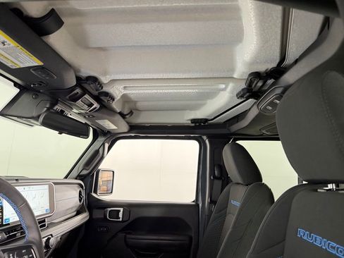 Used 2025 Jeep Wrangler Unlimited Rubicon 4xe w/ Convenience Group image 24