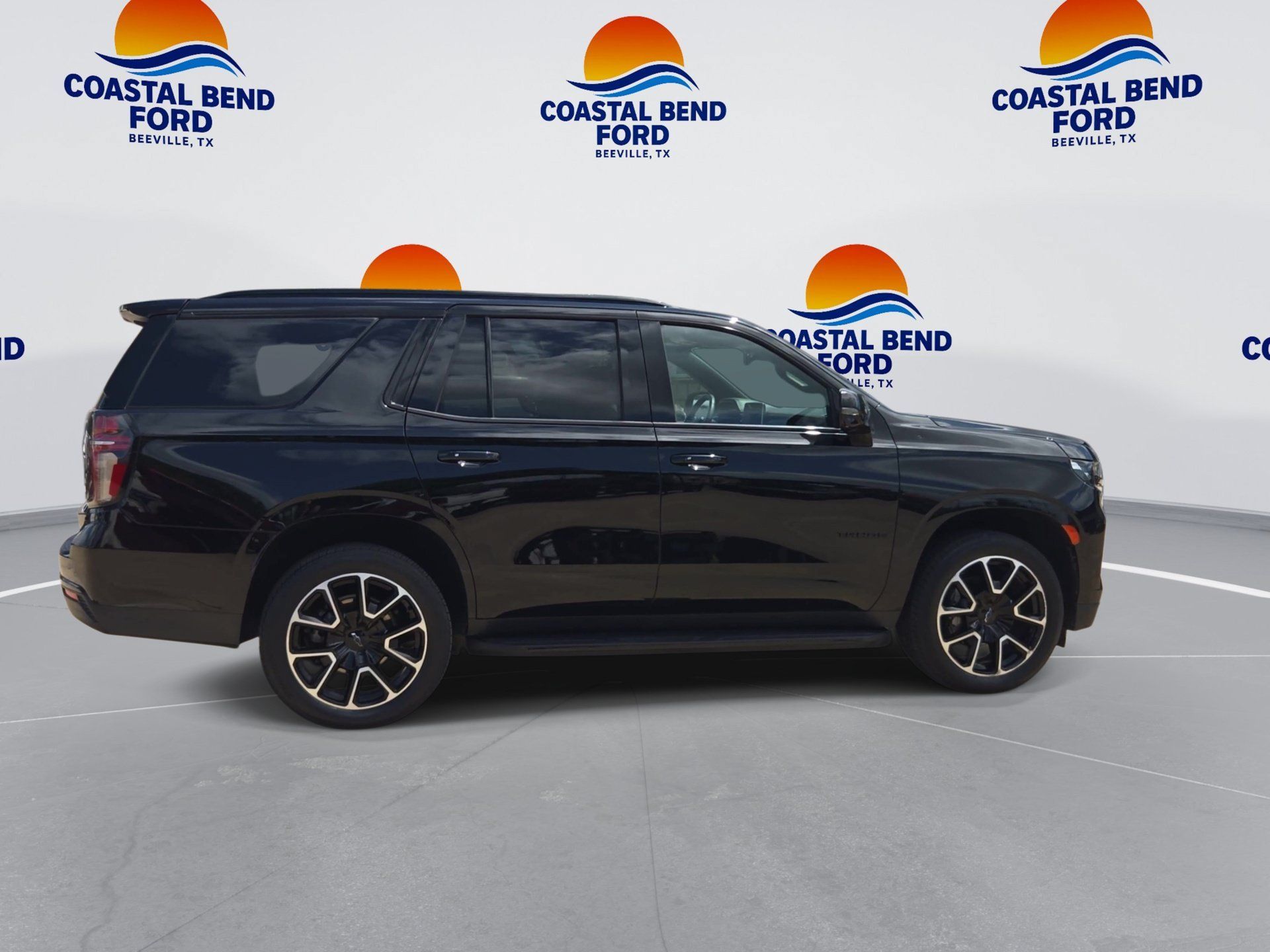 Used 2023 Chevrolet Tahoe RST w/ Luxury Package RWD image 9