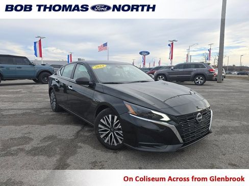Used 2024 Nissan Altima 2.5 SV image 1