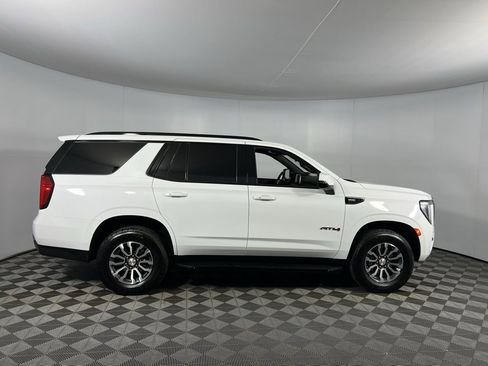 Used 2023 GMC Yukon AT4 image 3