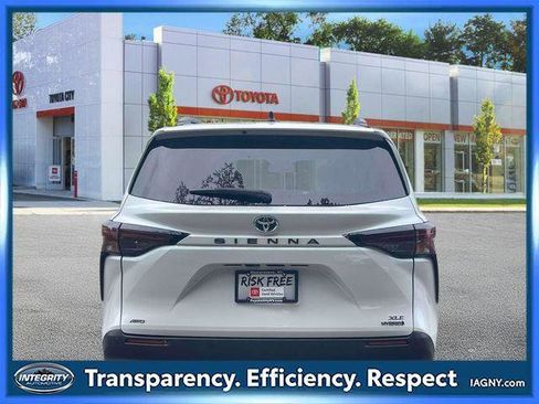 Certified 2024 Toyota Sienna XLE w/ XLE Plus Package AWD/4WD image 7
