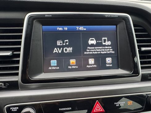 Used 2018 Hyundai Sonata Limited image 19