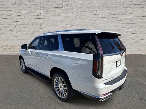 Used 2024 Cadillac Escalade Premium Luxury image 6