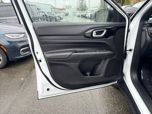 New 2026 Jeep Compass Limited image 15