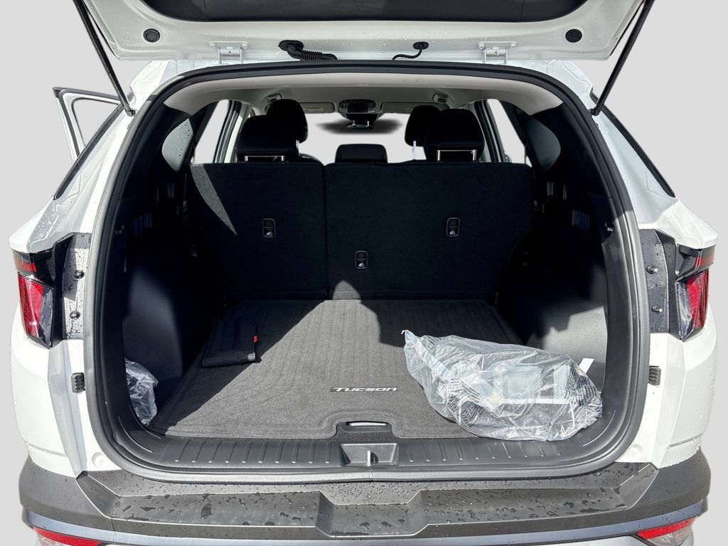 Certified 2025 Hyundai Tucson SE AWD/4WD image 23