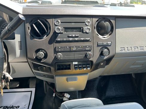 Used 2015 Ford F550 4x4 SuperCab Super Duty w/ Power Equipment Group image 10