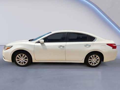 Used 2017 Nissan Altima 2.5 S w/ Power Driver Seat Package FWD image 5