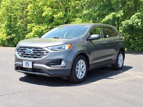 Certified 2022 Ford Edge SEL w/ Convenience Package AWD/4WD image 3