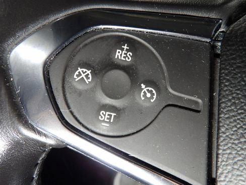 Used 2019 Chevrolet Traverse LT w/ LPO, Floor Liner Package AWD/4WD image 23
