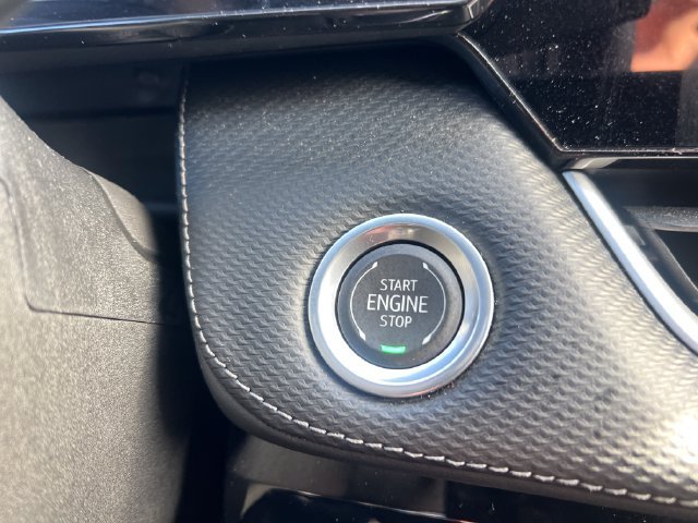 Used 2025 Chevrolet Equinox LT w/ Safety and Technology Package FWD image 25