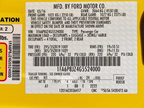 Used 2016 Ford Mustang Shelby GT350 w/ Track Package image 13