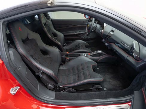 Used 2018 Ferrari 488 GTB RWD image 10