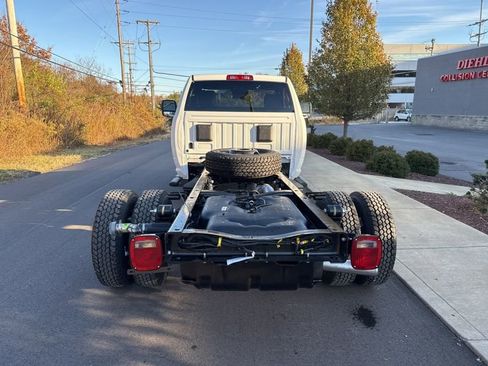 New 2026 RAM 3500 Tradesman AWD/4WD image 6