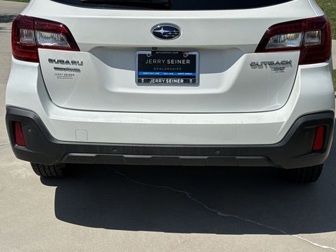 Used 2019 Subaru Outback 2.5i Limited AWD/4WD image 13