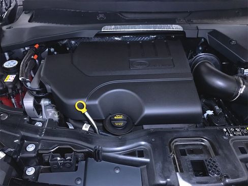 Used 2024 Land Rover Discovery Sport S image 31