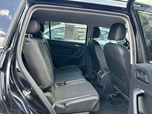 Used 2018 Volkswagen Tiguan SE FWD image 44