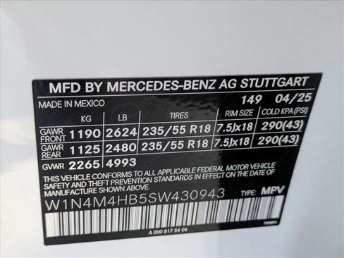 Certified 2025 Mercedes-Benz GLB 250 4MATIC image 23