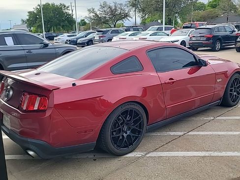 Used 2011 Ford Mustang GT Premium image 4