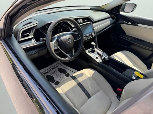 Used 2018 Honda Civic EX image 17
