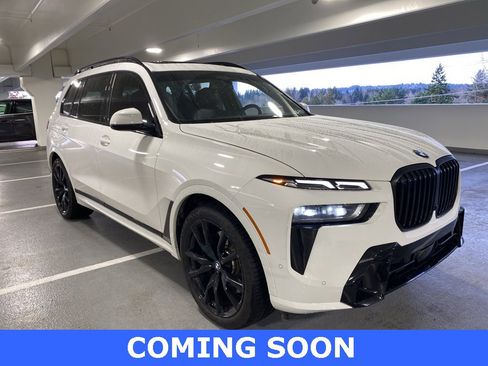 Used 2023 BMW X7 xDrive40i w/ M Sport Package image 6