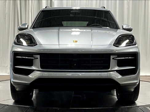 New 2026 Porsche Cayenne AWD/4WD image 10
