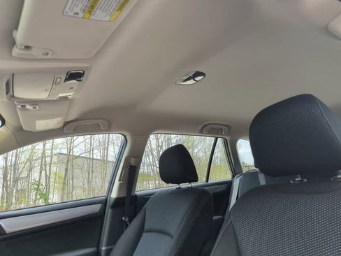 Used 2017 Subaru Outback 2.5i AWD/4WD image 28