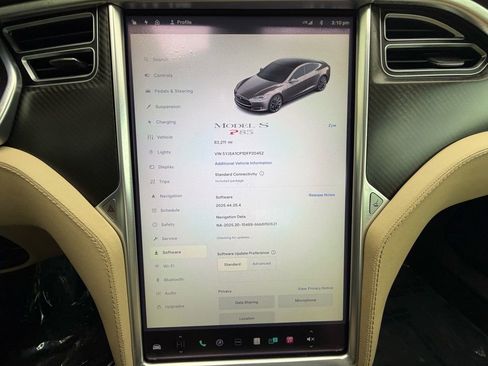 Used 2013 Tesla Model S Performance image 21