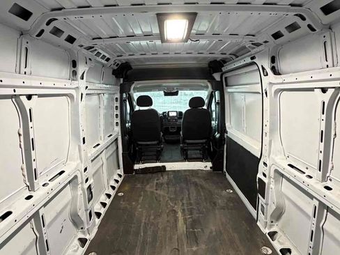 Used 2024 RAM ProMaster 2500 w/ Convenience Group FWD image 15