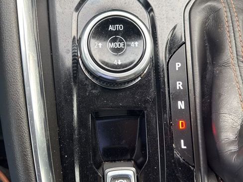 Used 2024 GMC Canyon AT4 w/ AT4 Premium Package image 18