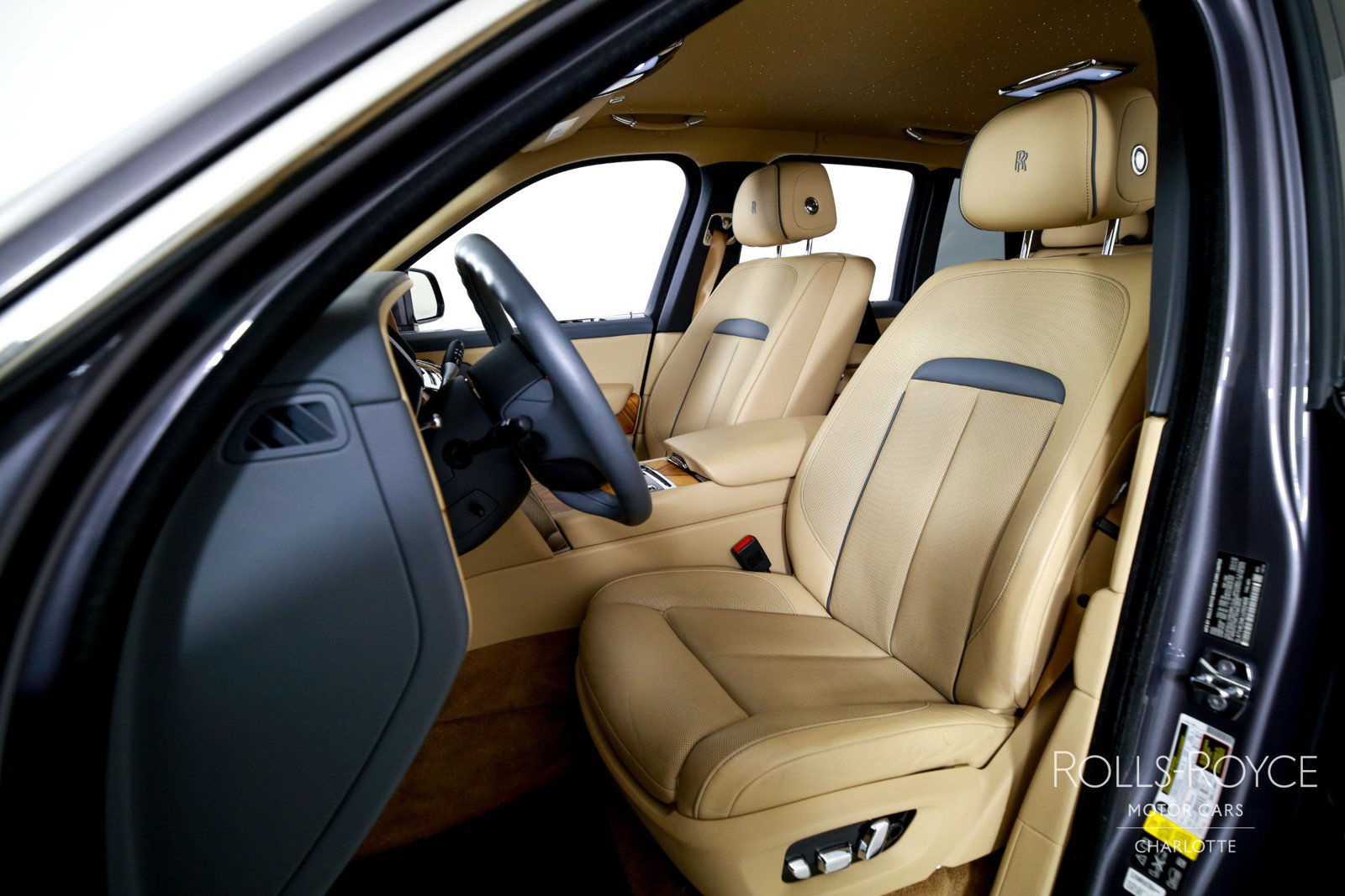 Certified 2020 Rolls-Royce Cullinan AWD/4WD image 14