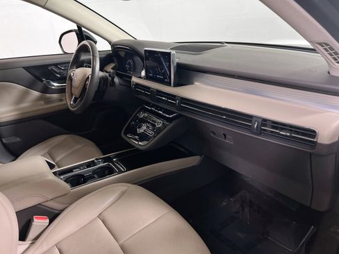 Used 2020 Lincoln Corsair AWD w/ Equipment Group 101A image 27