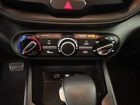 Used 2024 Kia Soul LX w/ Option Group 015 FWD image 21