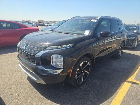 Used 2022 Mitsubishi Outlander SEL image 1