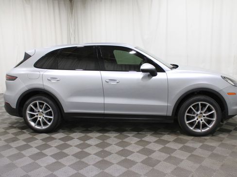 Used 2019 Porsche Cayenne image 38