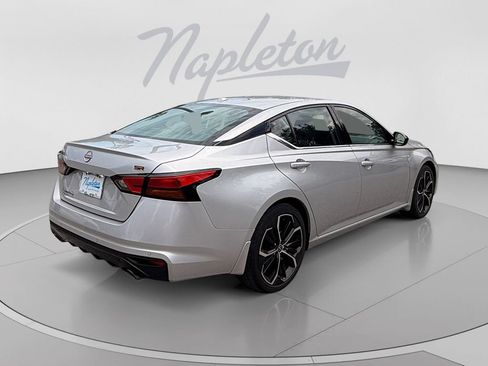 Used 2024 Nissan Altima 2.5 SR w/ SR Premium Package FWD image 6