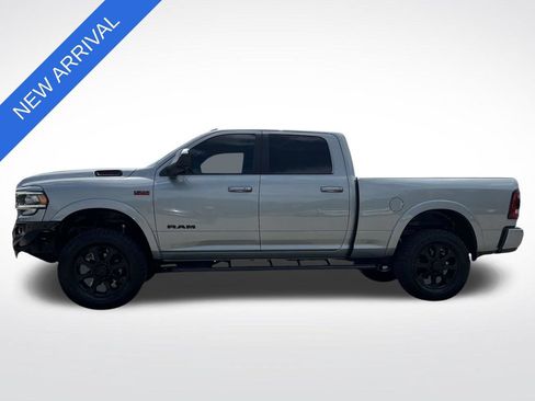 Used 2022 RAM 2500 Laramie w/ Night Edition AWD/4WD image 6