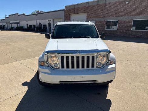 Used 2012 Jeep Liberty Sport AWD/4WD image 2