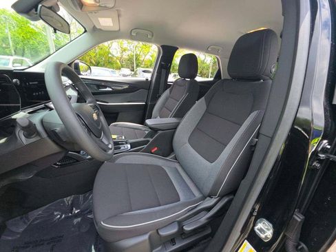 Used 2024 Chevrolet TrailBlazer LT w/ Driver Confidence Package FWD image 7