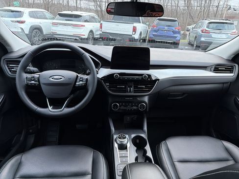 Used 2022 Ford Escape SEL image 12