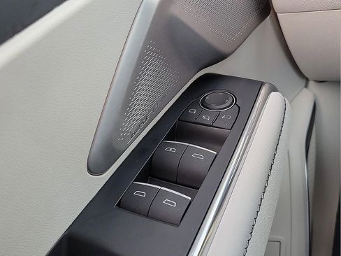 Used 2024 GMC Acadia Denali w/ Super Cruise Package image 14