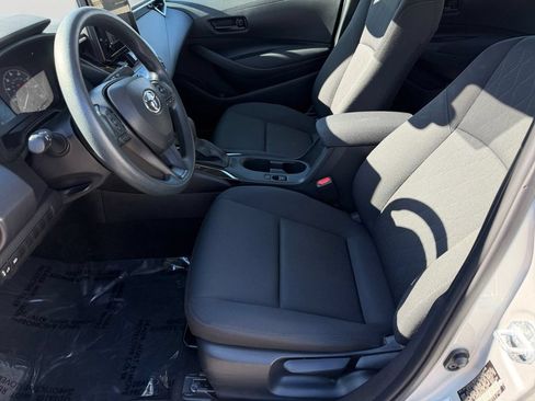 Used 2025 Toyota Corolla LE FWD image 23