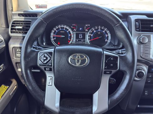 Used 2014 Toyota 4Runner Limited image 24