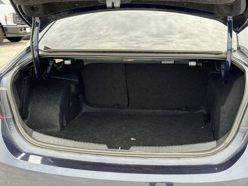 Used 2017 Chevrolet Malibu LT FWD image 32