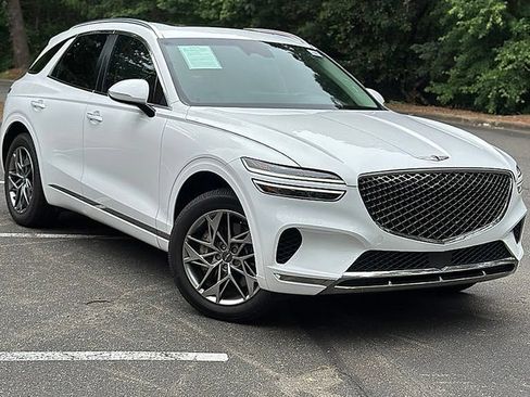Used 2023 Genesis GV70 2.5T w/ Select Package AWD/4WD image 3