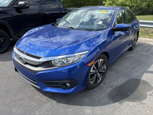 Used 2018 Honda Civic EX-T image 5
