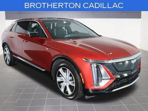 Certified 2024 Cadillac Lyriq Tech w/ Driver Assist Package AWD/4WD image 11