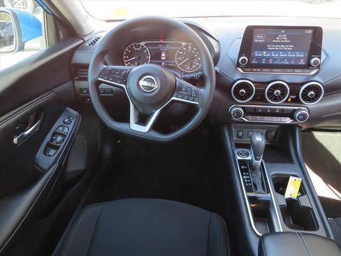 Used 2024 Nissan Sentra SV image 13